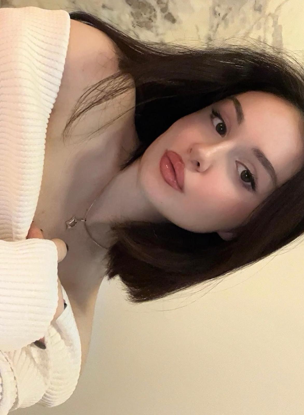 Hızırşah Arabada Görüşen Escort Bayan Naz